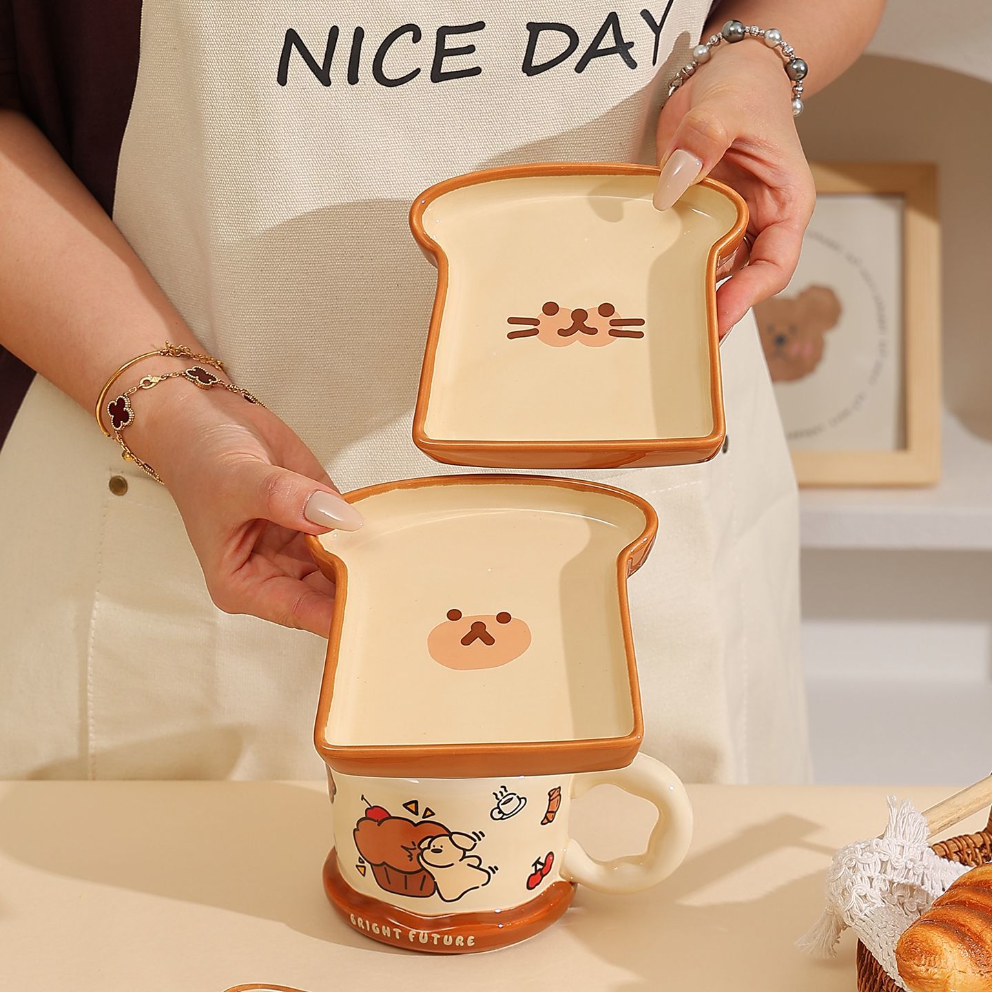 Cute Toast Bread Shaped Cerami - огляд і ціна Kitchen Baking Dishes
